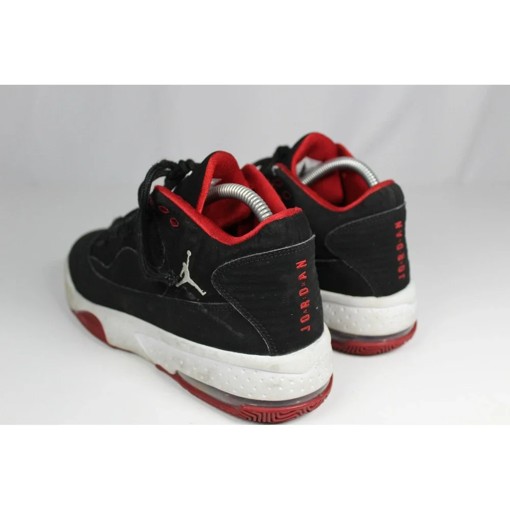 Jordan Max Aura 2 Mens Basketball Shoes Black Red White CK6636-006 Size 10.5